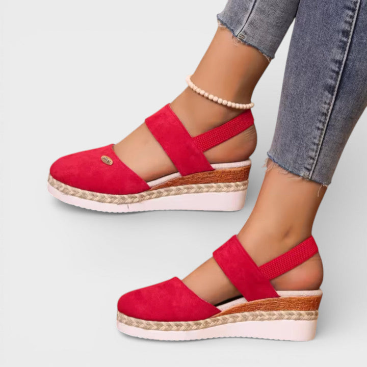 Sandales compensées bout fermé style espadrille Nelvoire — coloris rouge
