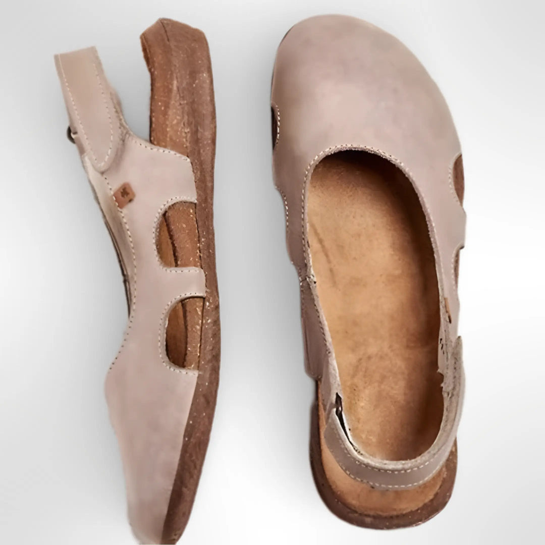 Sandales bout fermé à découpes et bride arrière Nelvoire — coloris beige