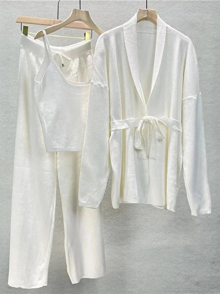 Ensemble gilet ceinturé et pantalon en maille Nelvoire — coloris blanc