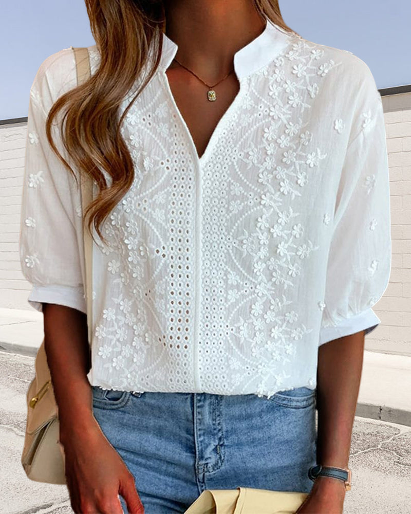Blouse blanche col V à manches bouffantes brodées Nelvoire — vue 2