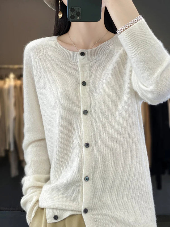 Pull en maille boutonné devant Nelvoire — coloris blanc